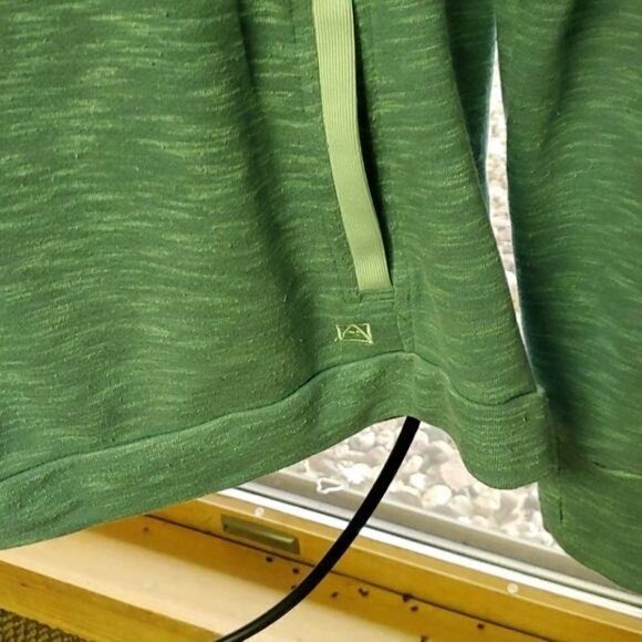 Avalanche 1/4 Snap Closure Embroudered Sz S. LS Green Pullover Shirt w/ Pockets - Picture 3 of 12